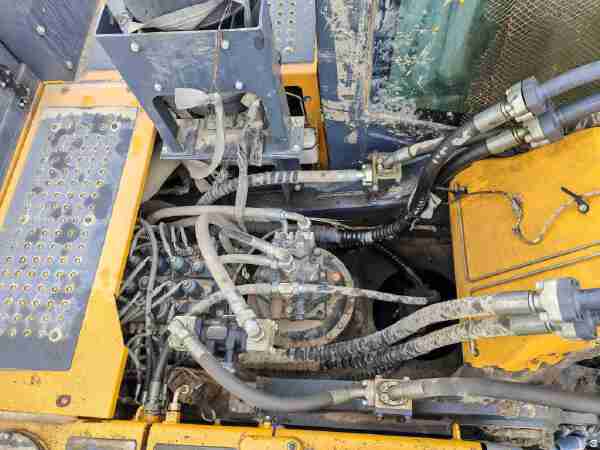 徐工XE490DK履帶式挖掘機