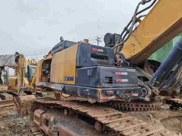 徐工XE490D履帶式挖掘機