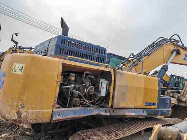 徐工XE490D履帶式挖掘機