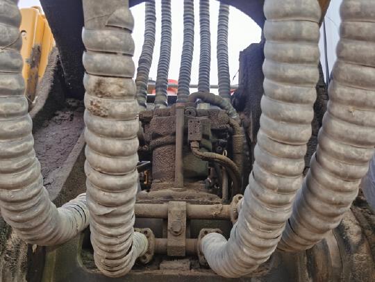 徐工XE900D履带式挖掘机