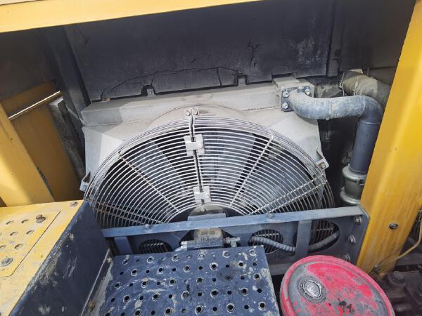 徐工XE900D履带式挖掘机