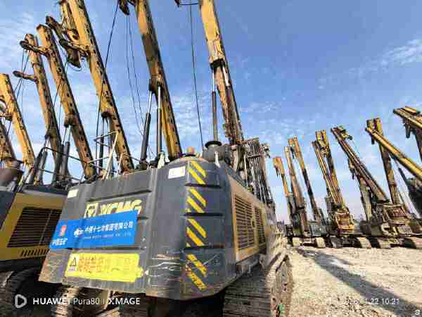 徐工XR240E旋挖鉆機(jī)