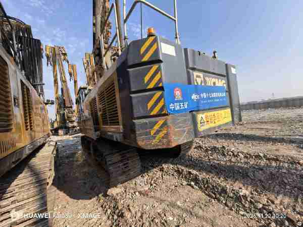 徐工XR240E旋挖鉆機(jī)