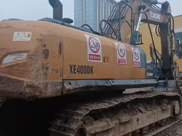 徐工XE400DK履带式挖掘机