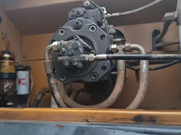 徐工XE400DK履带式挖掘机