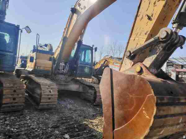 徐工XE380GK履带式挖掘机