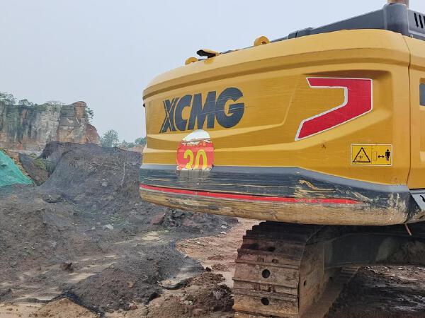 徐工XE380GK履带式挖掘机