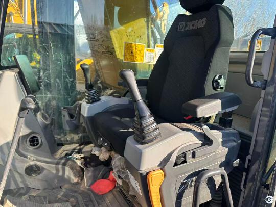 徐工XE380G PRO履带式挖掘机