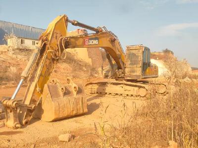 徐工XE270DK履带式挖掘机