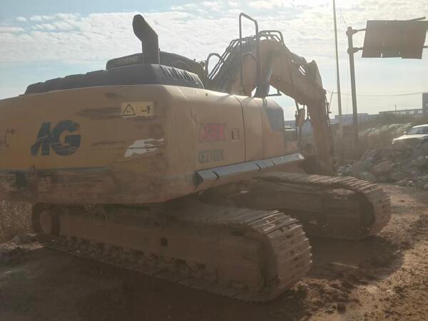 徐工XE270DK履带式挖掘机