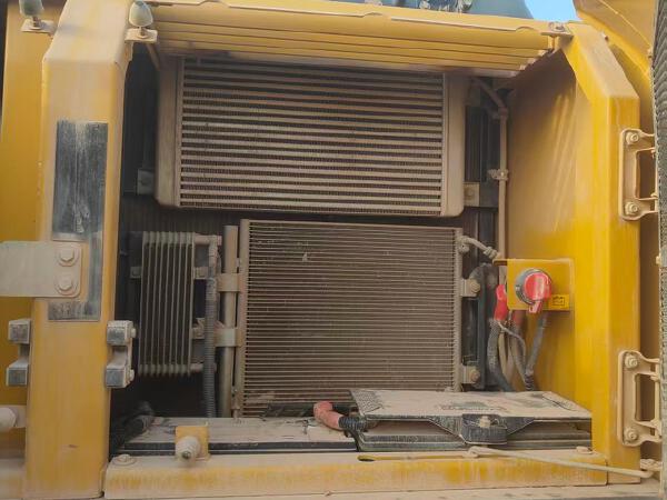 徐工XE270DK履带式挖掘机