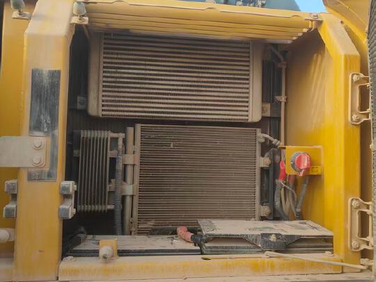 徐工XE270DK履带式挖掘机