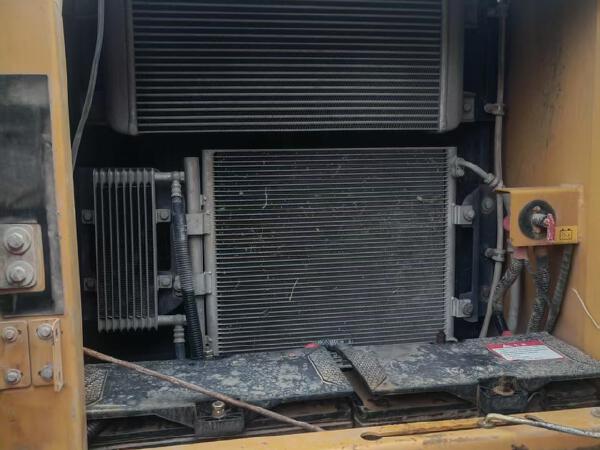 徐工XE200DA履带式挖掘机