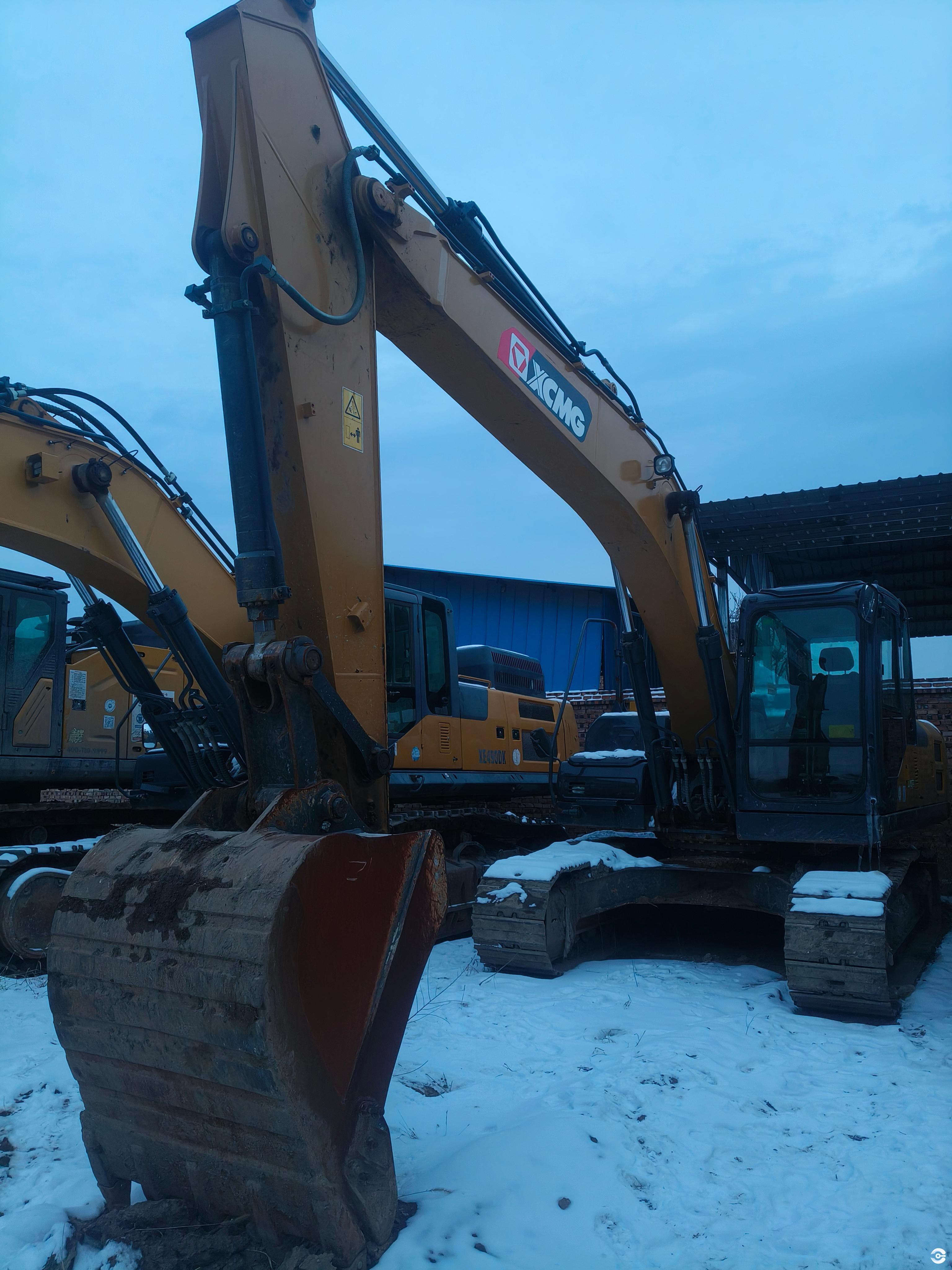 徐工XE205DA履带式挖掘机