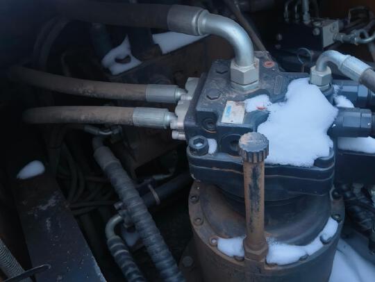 徐工XE205DA履带式挖掘机