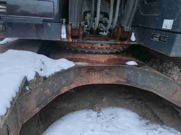 徐工XE205DA履带式挖掘机