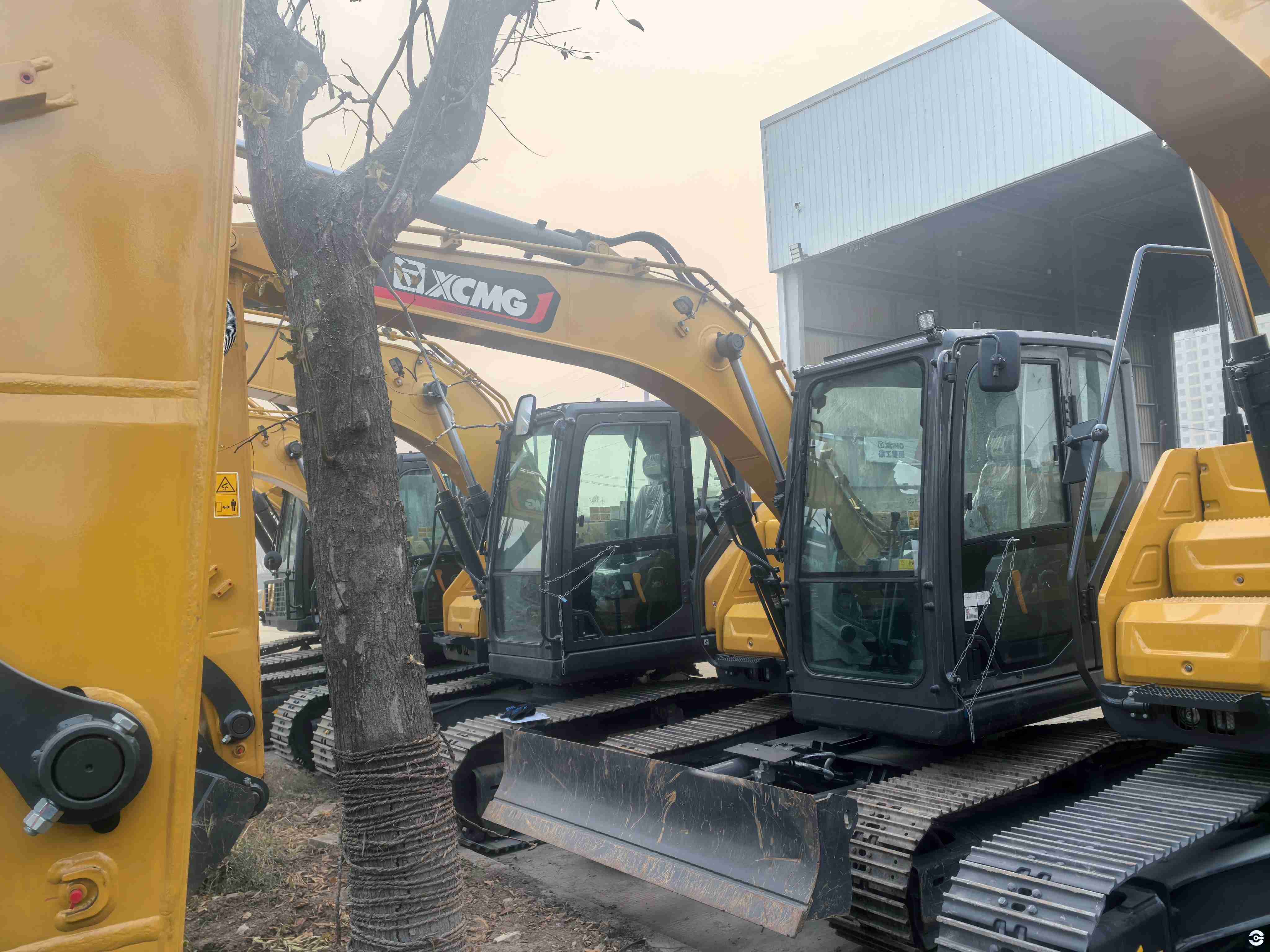 徐工XE105GA履带式挖掘机