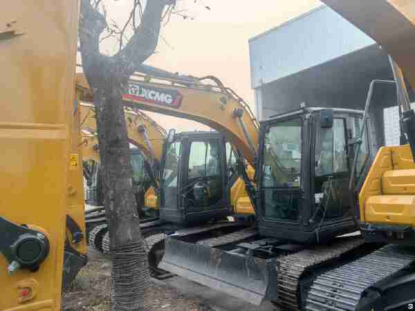 徐工XE105GA履带式挖掘机