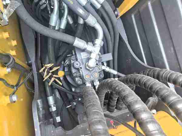 徐工XE105GA履带式挖掘机