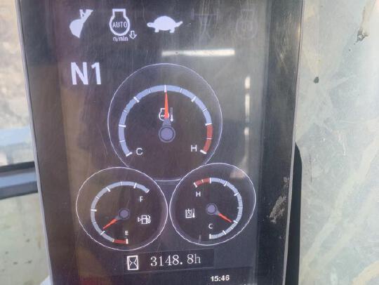 徐工XE335DK履带式挖掘机