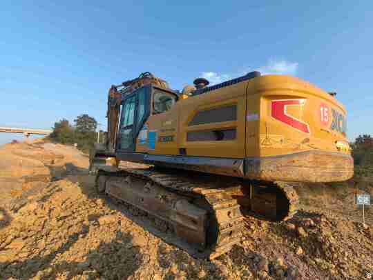 徐工XE380GK履带式挖掘机