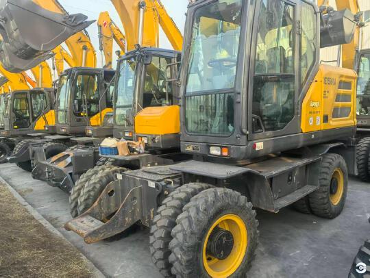 徐工XE155WGA轮式挖掘机