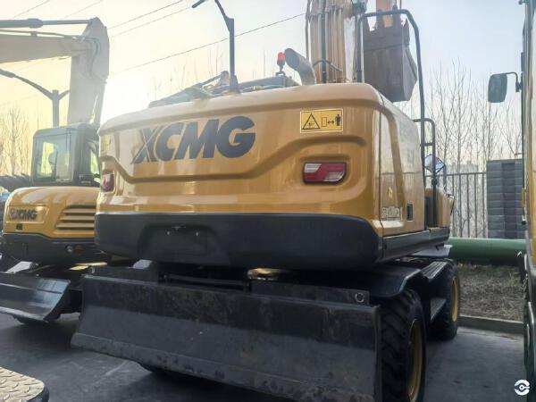 徐工XE155WGA轮式挖掘机