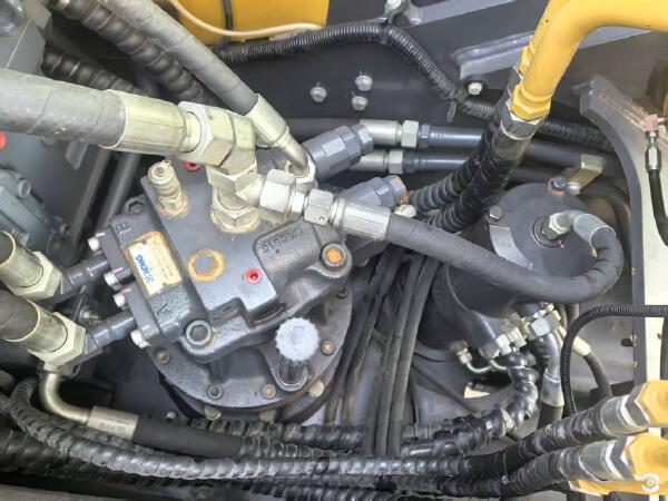 徐工XE155WGA轮式挖掘机