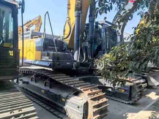 徐工XE550DK履带式挖掘机