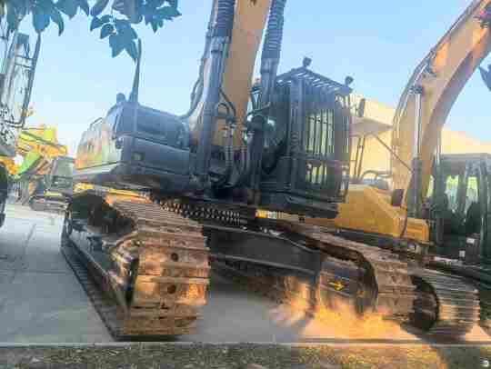 徐工XE550DK履带式挖掘机