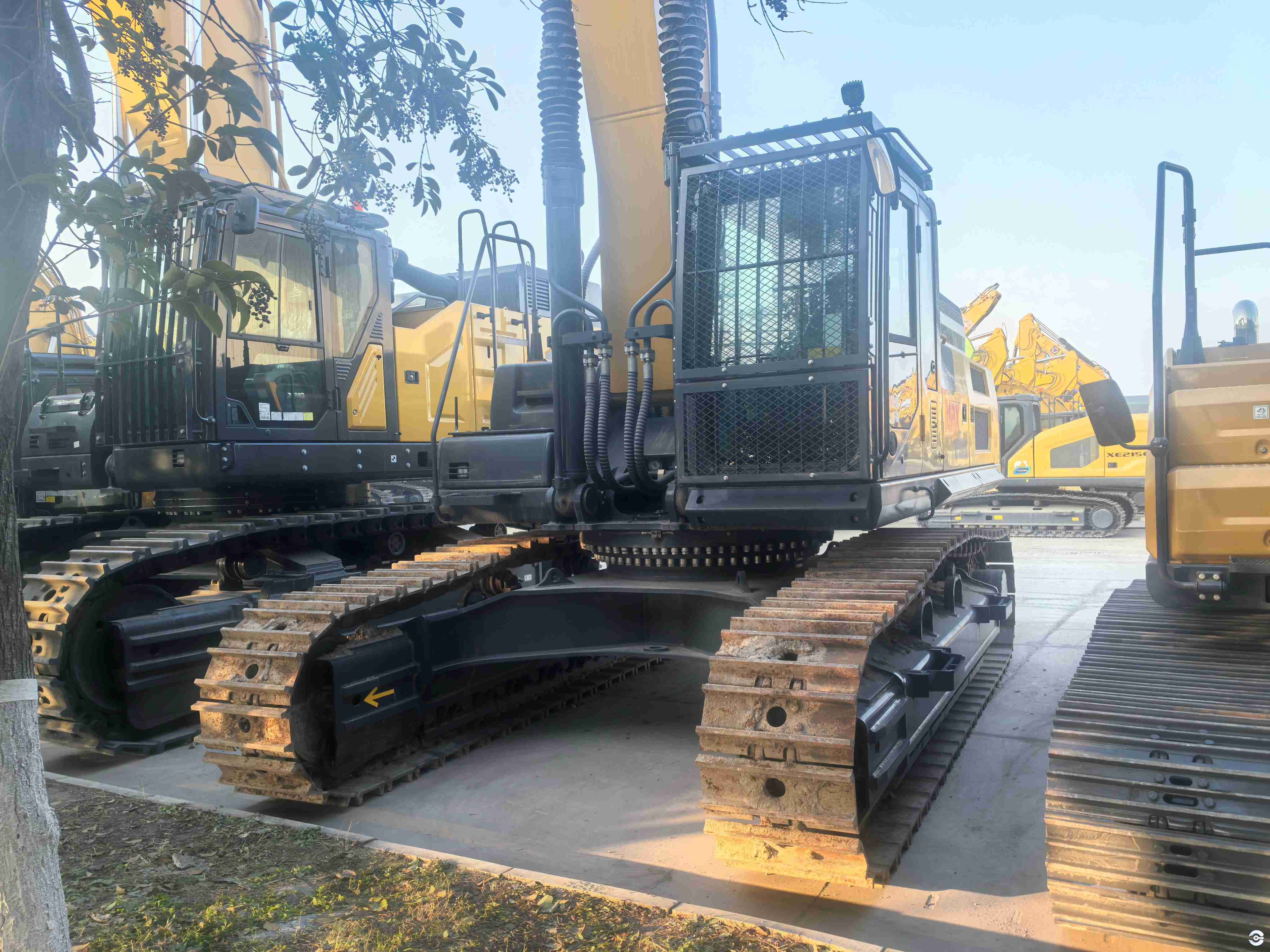 徐工XE550DK履带式挖掘机