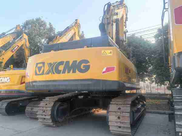 徐工XE550DK履带式挖掘机