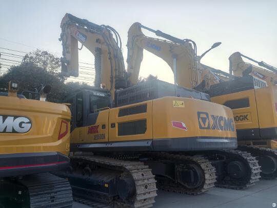 徐工XE550DK履带式挖掘机