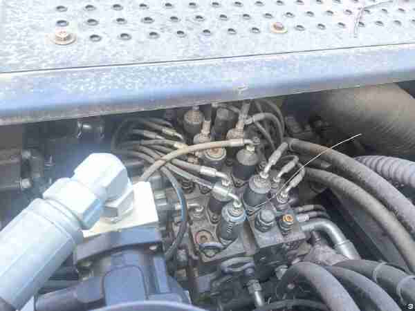 徐工XE550DK履带式挖掘机