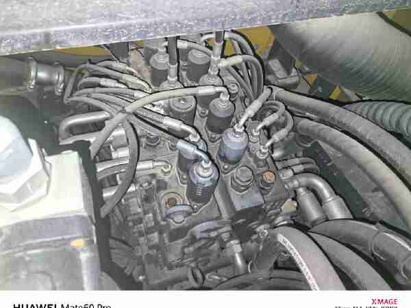 徐工XE550DK履带式挖掘机