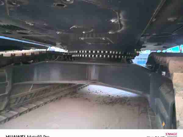 徐工XE550DK履带式挖掘机