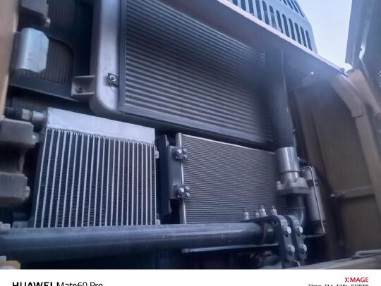 徐工XE550DK履带式挖掘机