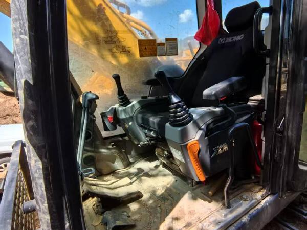 徐工XE380G PRO履带式挖掘机