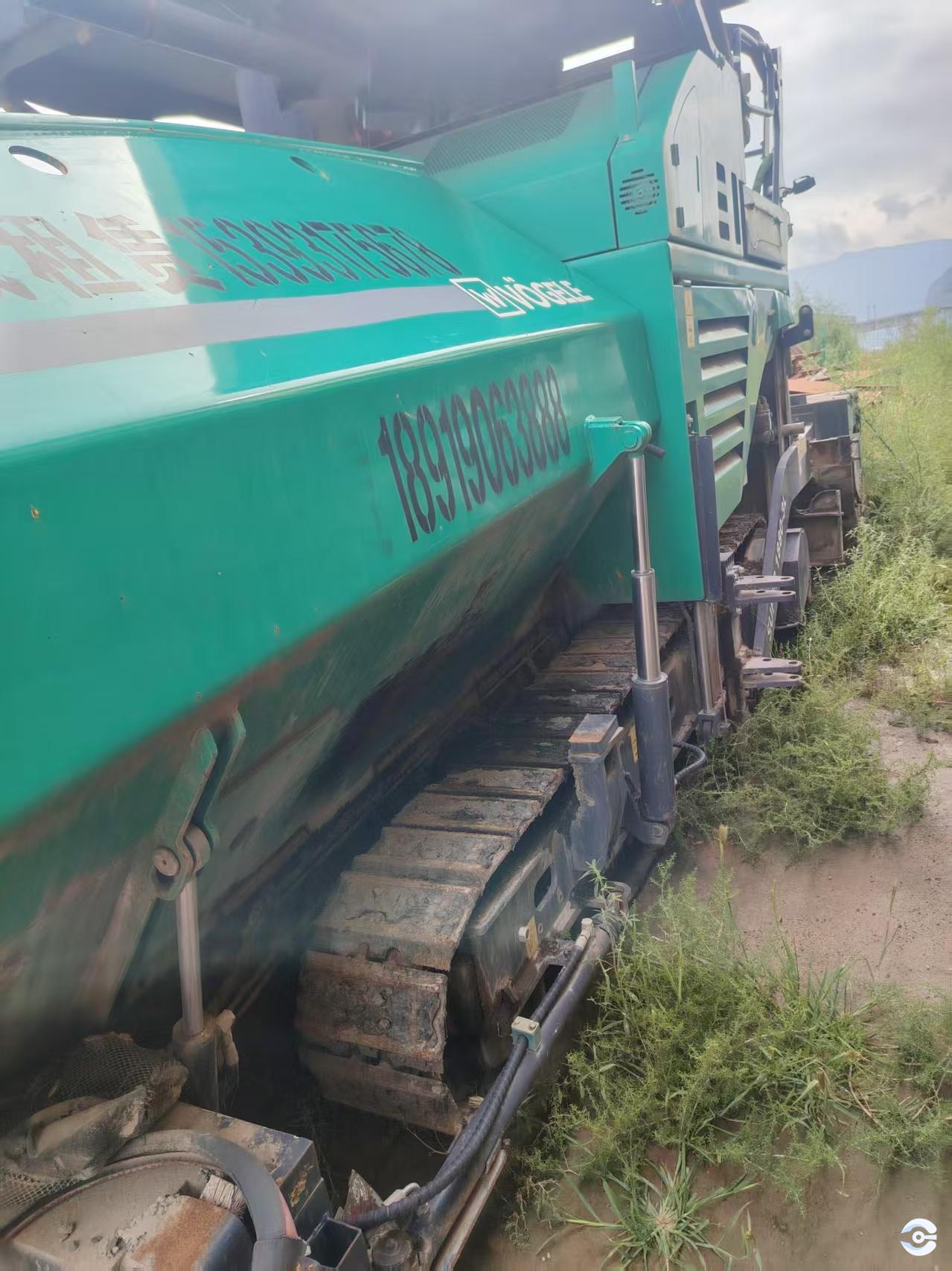 徐工RP903摊铺机