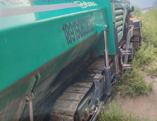 徐工RP903摊铺机