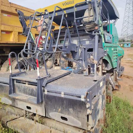 徐工RP903摊铺机