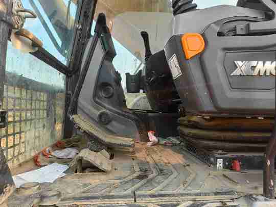 徐工XE380GK履带式挖掘机