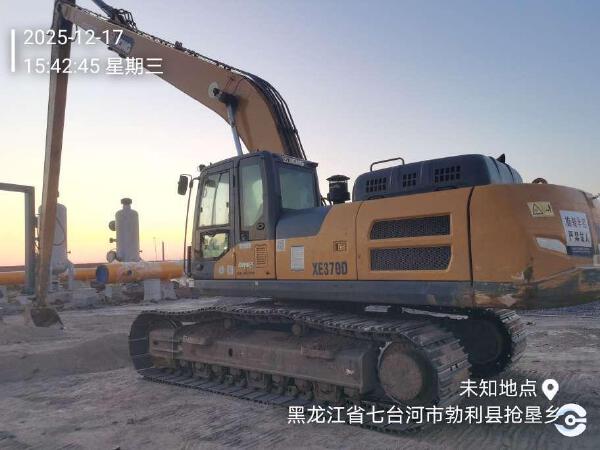 徐工XE370D履带式挖掘机