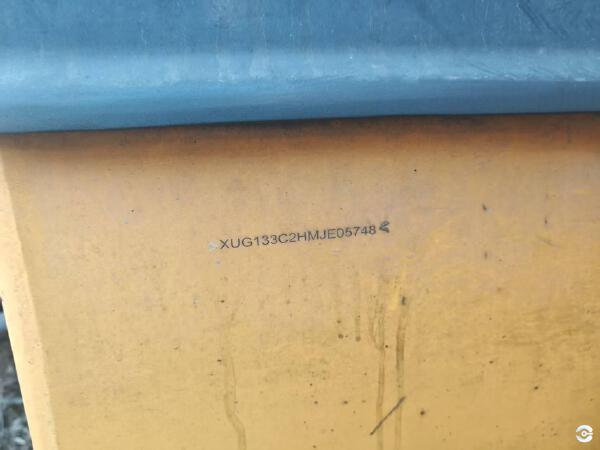 徐工XD133C雙鋼輪壓路機(jī)