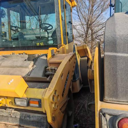 徐工XD133C双钢轮压路机