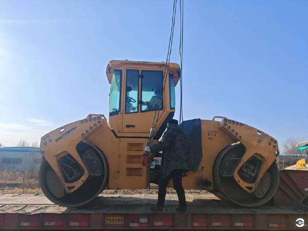 徐工XD133C双钢轮压路机