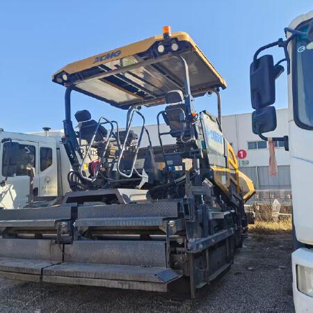 徐工RP905TIV摊铺机