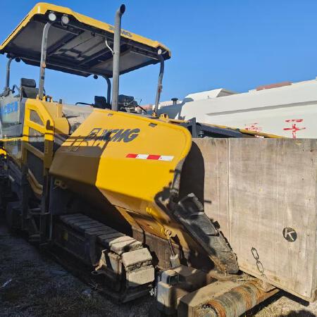 徐工RP905TIV摊铺机