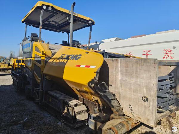 徐工RP905TIV攤鋪機