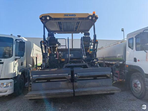 徐工RP905TIV攤鋪機